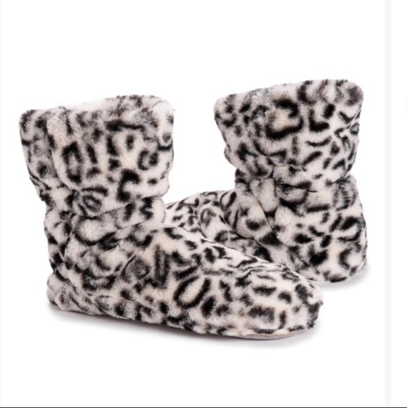MUK LUK Slippers! Snow Leopard! Faux Fur! NWT! Size L/XL - Picture 2 of 3